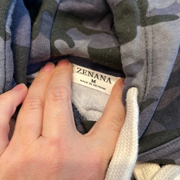 Blue camo sweatshirt - Picture 2 of 3